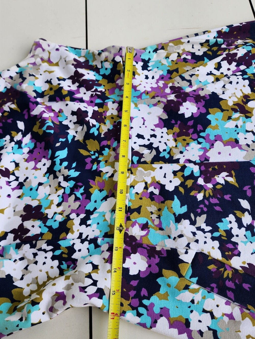 Lands' End Womens Sheath Dress Purple Blue Floral Sleeveless Knee Stretch Zip 10 - Picture 5 of 15